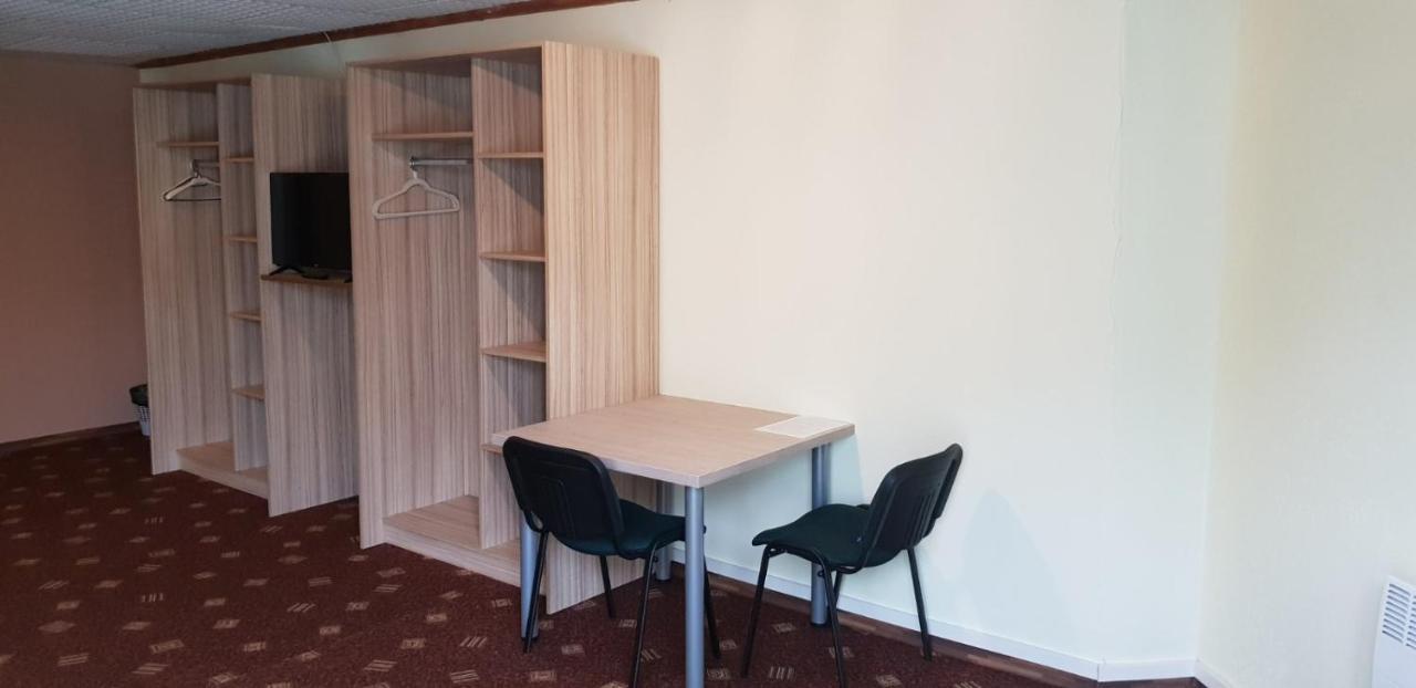 Sveciu Namai- Kazlu Ruda Hotel Buitenkant foto